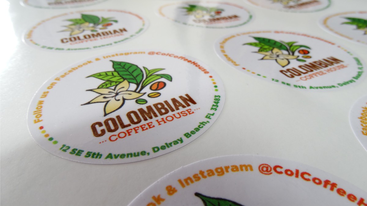 Stickers personalizados de los productos de nuestro cliente para poder colocarlas sobre sus empaques de productos