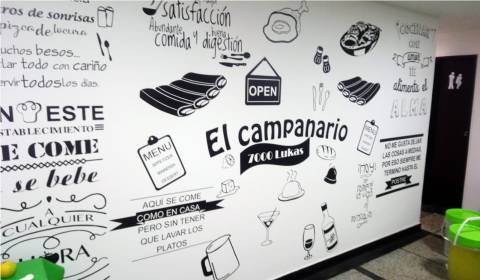 Decoración para pared de un restaurante con un fondo blanco y diferentes frases relacionadas